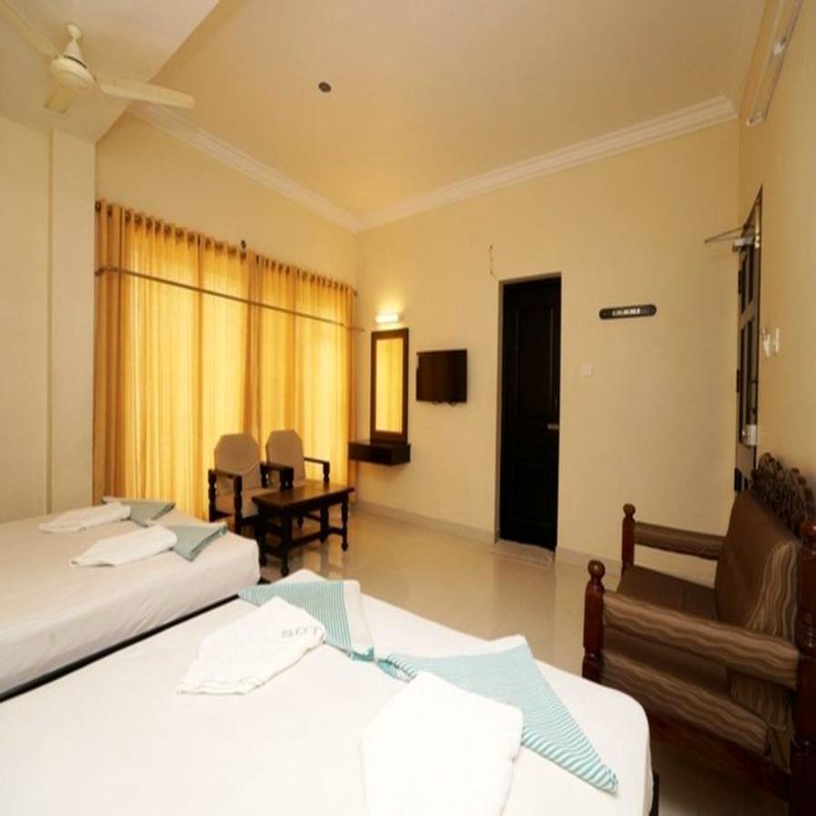 Hotel Sridevi Канниякумари Экстерьер фото
