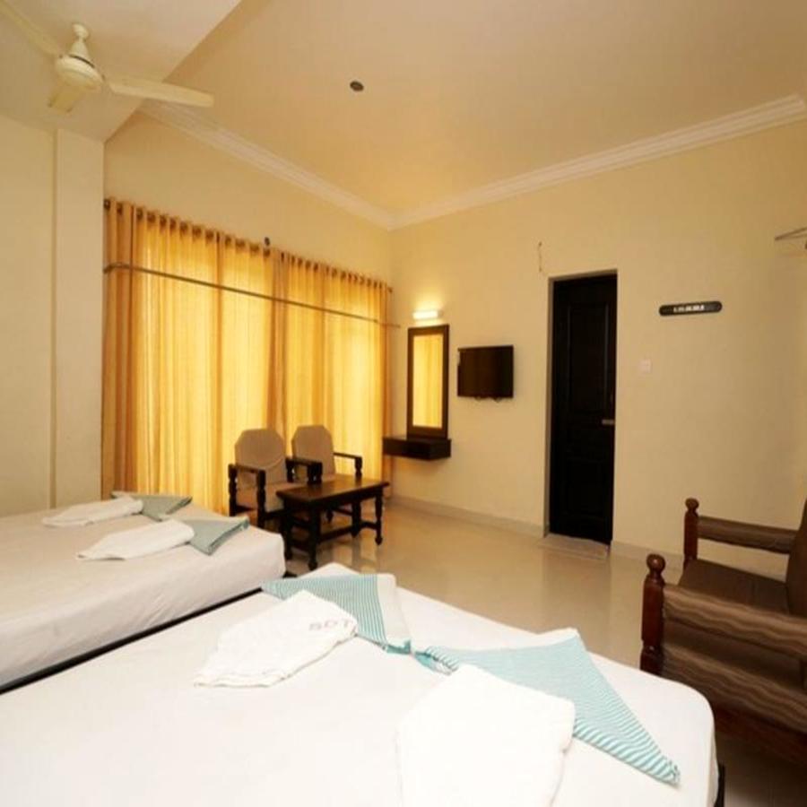 Hotel Sridevi Канниякумари Экстерьер фото